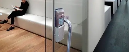 Fechadura elétrica para porta de vidro